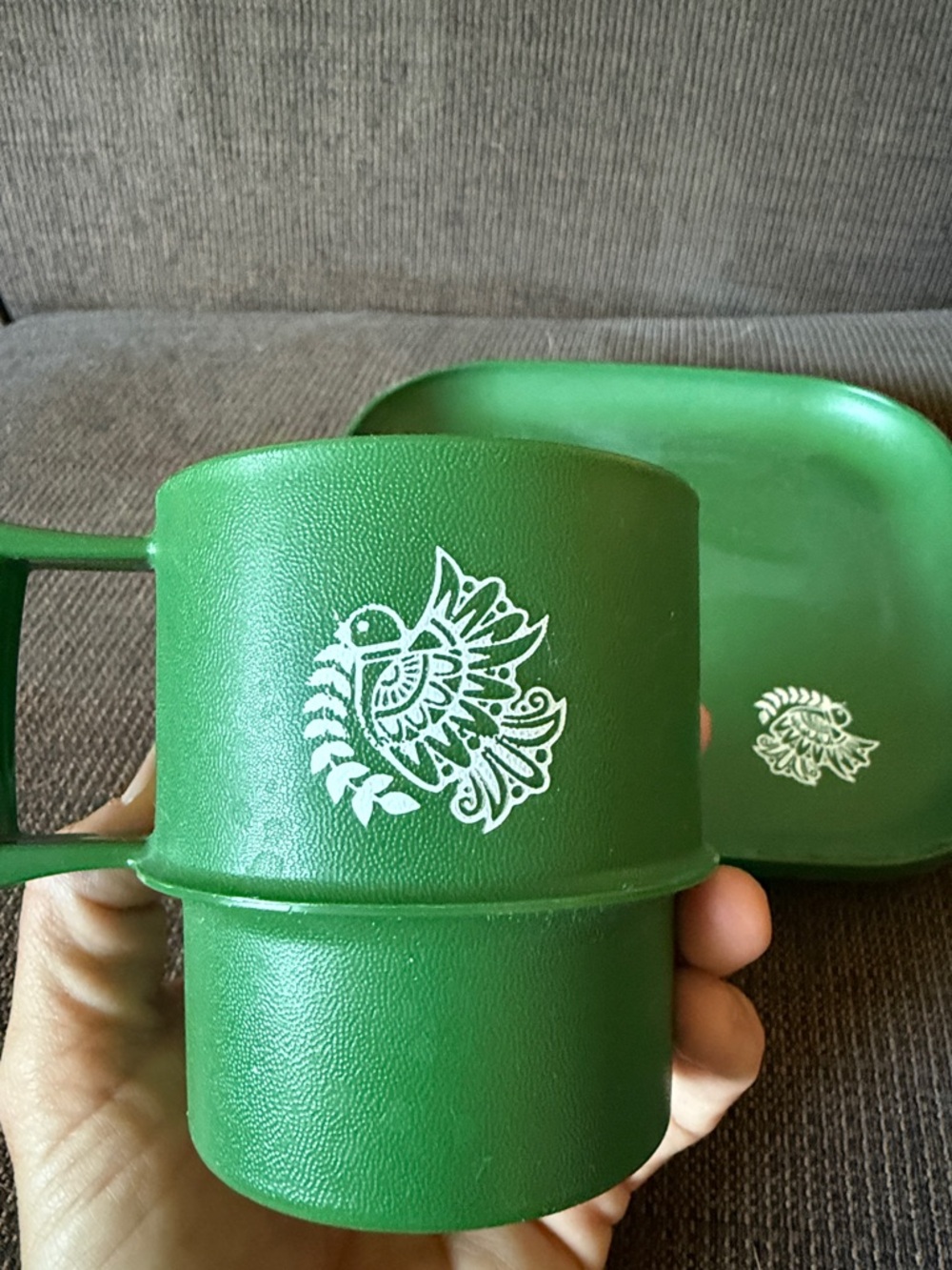 Green Two-Piece Tupperware Set with White Dove - Picture 6 of 10